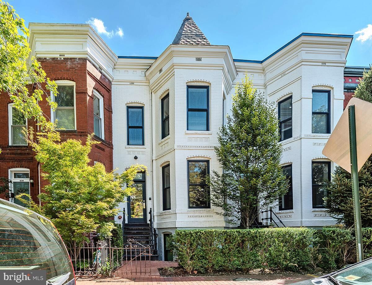 Property Photo:  418 7th Street SE 302  DC 20003 