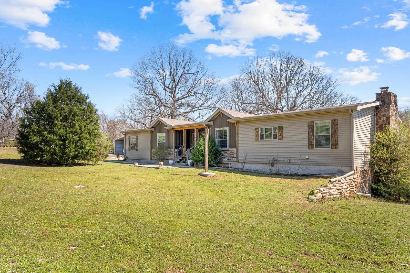 Property Photo:  550 Pebblecreek Drive  AR 72653 