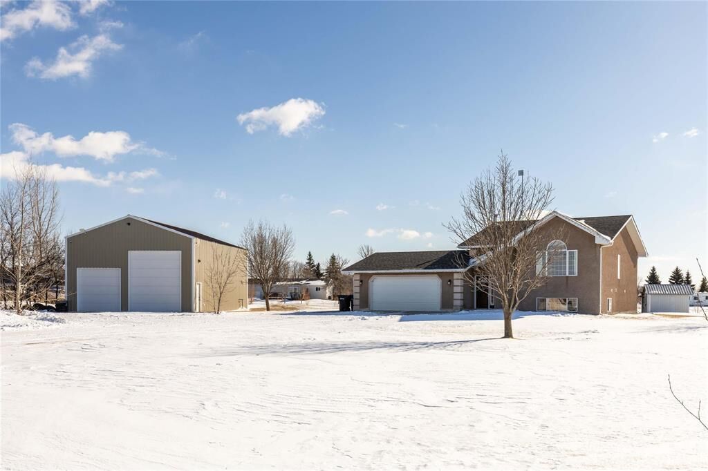 Property Photo:  78 Hildebrandt Drive  MB R5G 2M7 