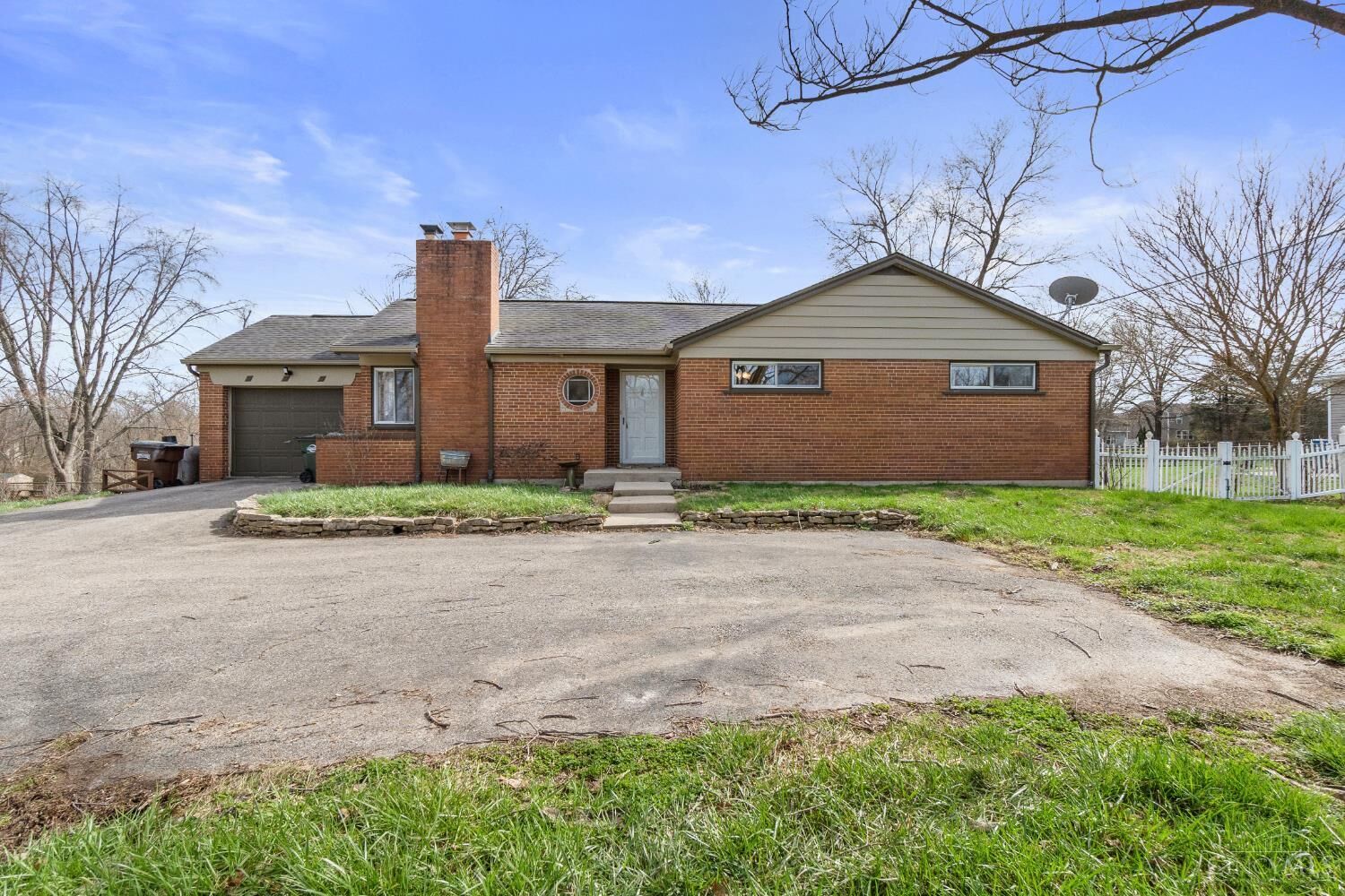 Property Photo:  873 E US 22 &Amp 3  OH 45152 