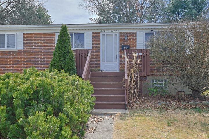 Property Photo: 3217 Rockacres Court OH 45239