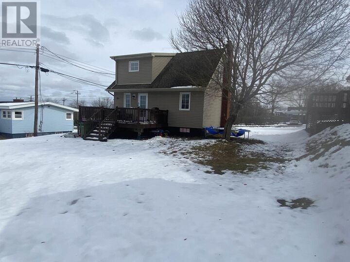 Property Photo:  274 Pleasant Street  NS B2N 3T1 