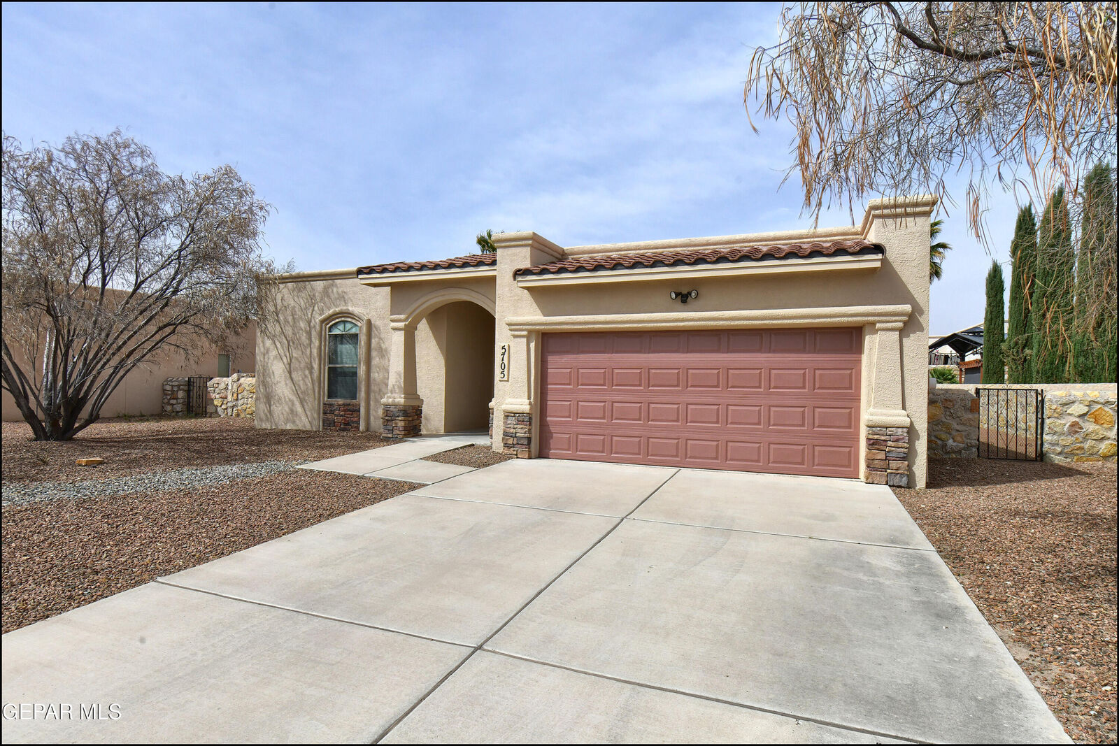 Property Photo:  5705 Ireland Drive  NM 88008 