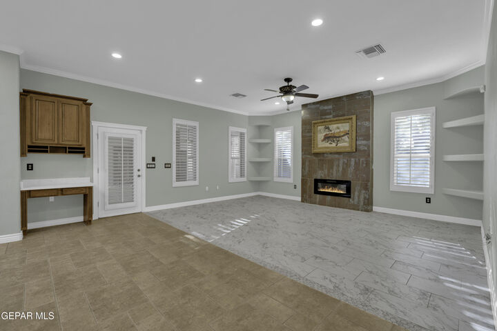 Property Photo: 6071 Laguna Vista Drive TX 79932