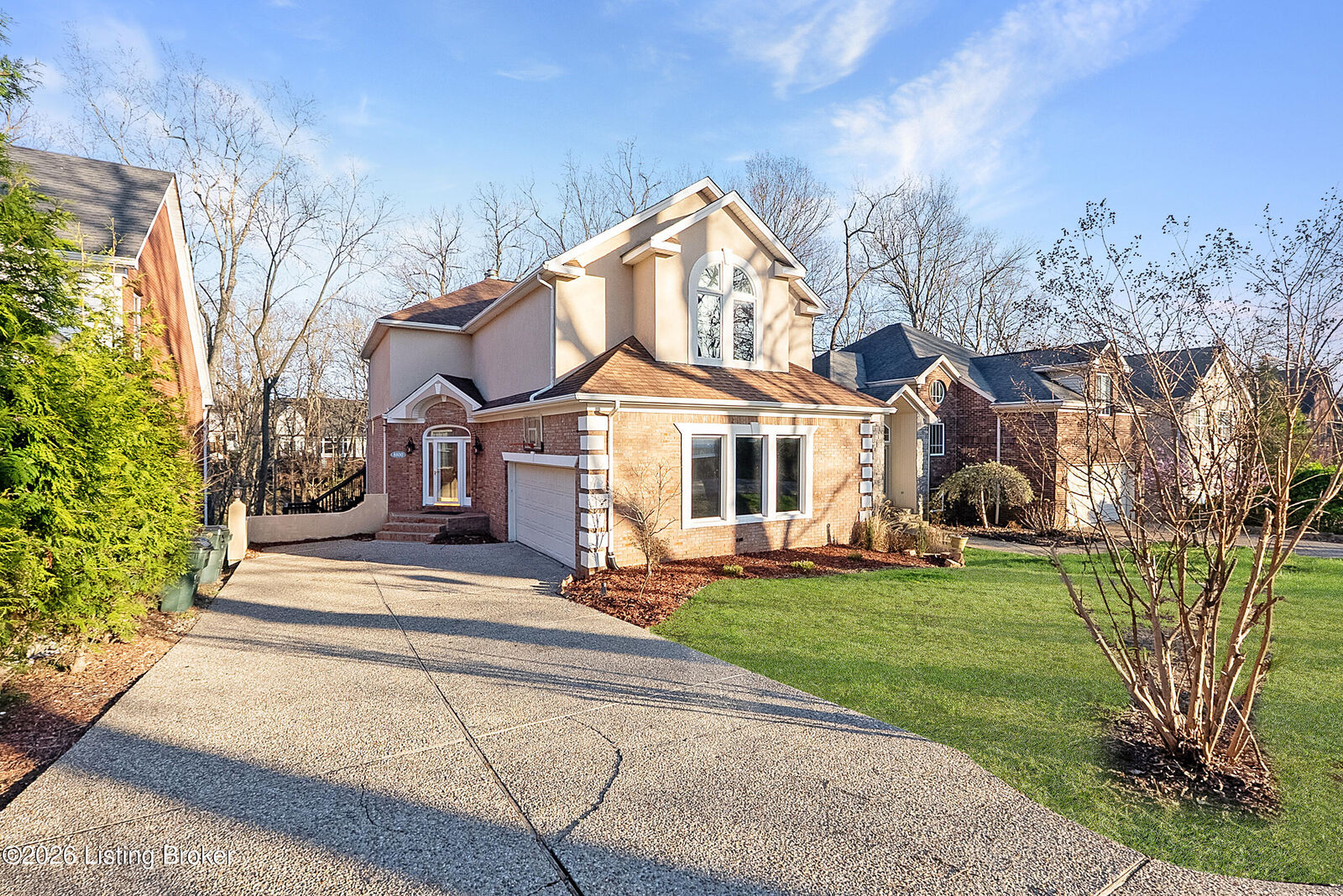 Property Photo:  8800 Wooded Trail Ct  KY 40220 