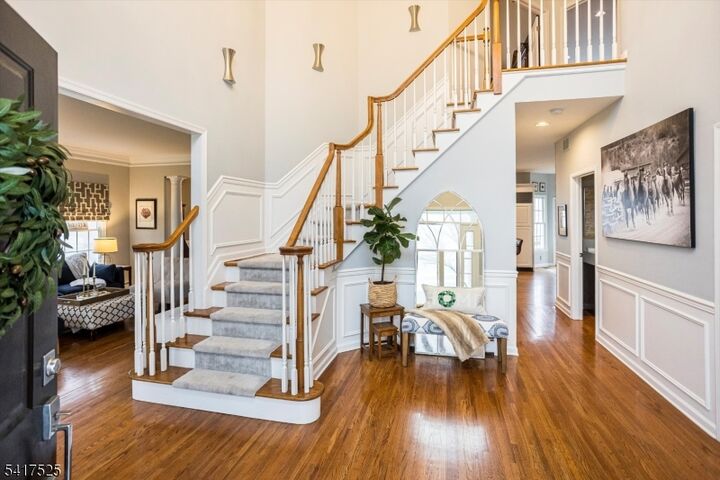 Property Photo:  6 Macdougall Ct  NJ 07930 