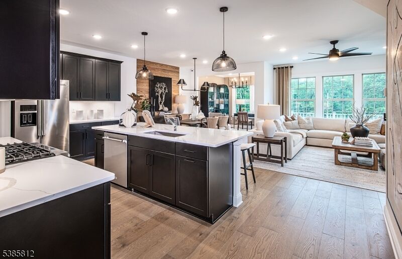 Property Photo:  55 Wadsworth Dr 6  NJ 07834 