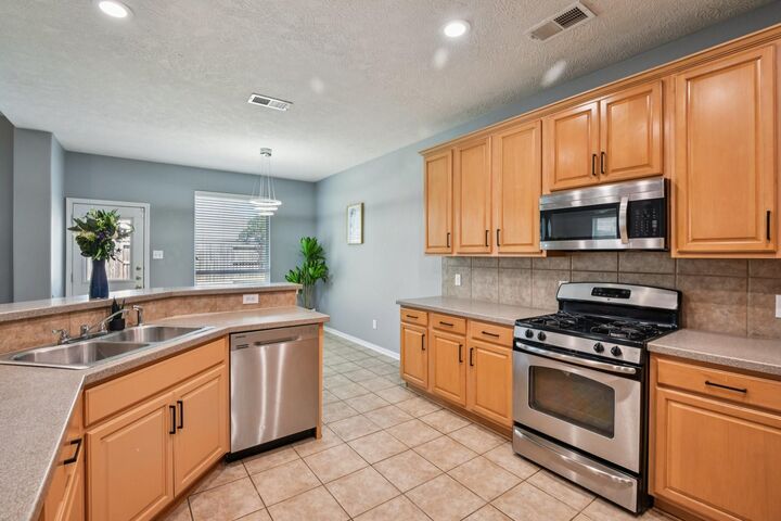 Property Photo: 13138 Durbridge Trail Drive TX 77065