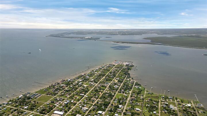 Property Photo:  1004 8th Street  TX 77539 