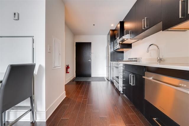 Property Photo: 1100 Maxwell Lane 624 NJ 07030