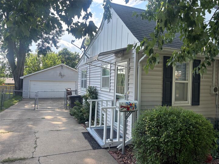 Property Photo:  4114 56th Street  IA 50310 