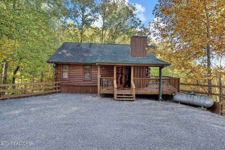 Property Photo: 3195 Emerald Springs Loop TN 37862