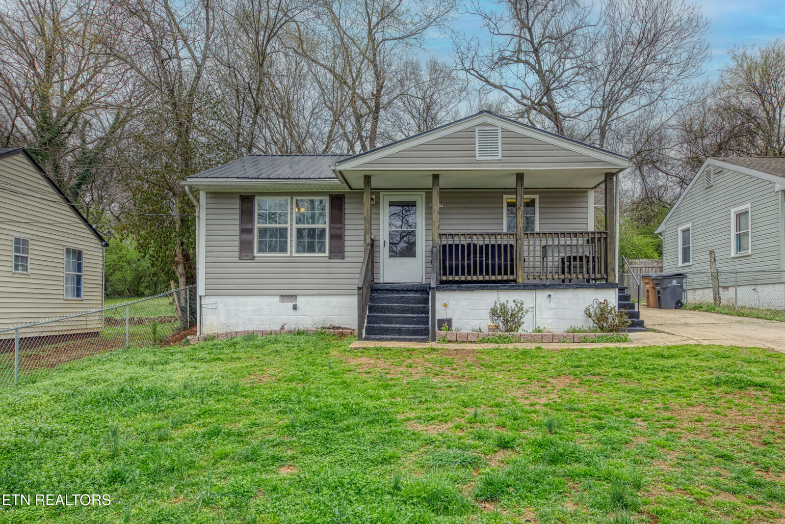 Property Photo:  2527 Boyds Bridge Pike  TN 37914 