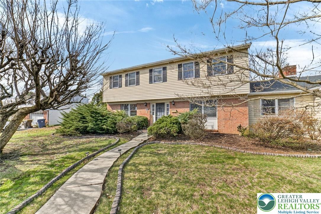 Property Photo:  1460 Springhouse Road  PA 18104 