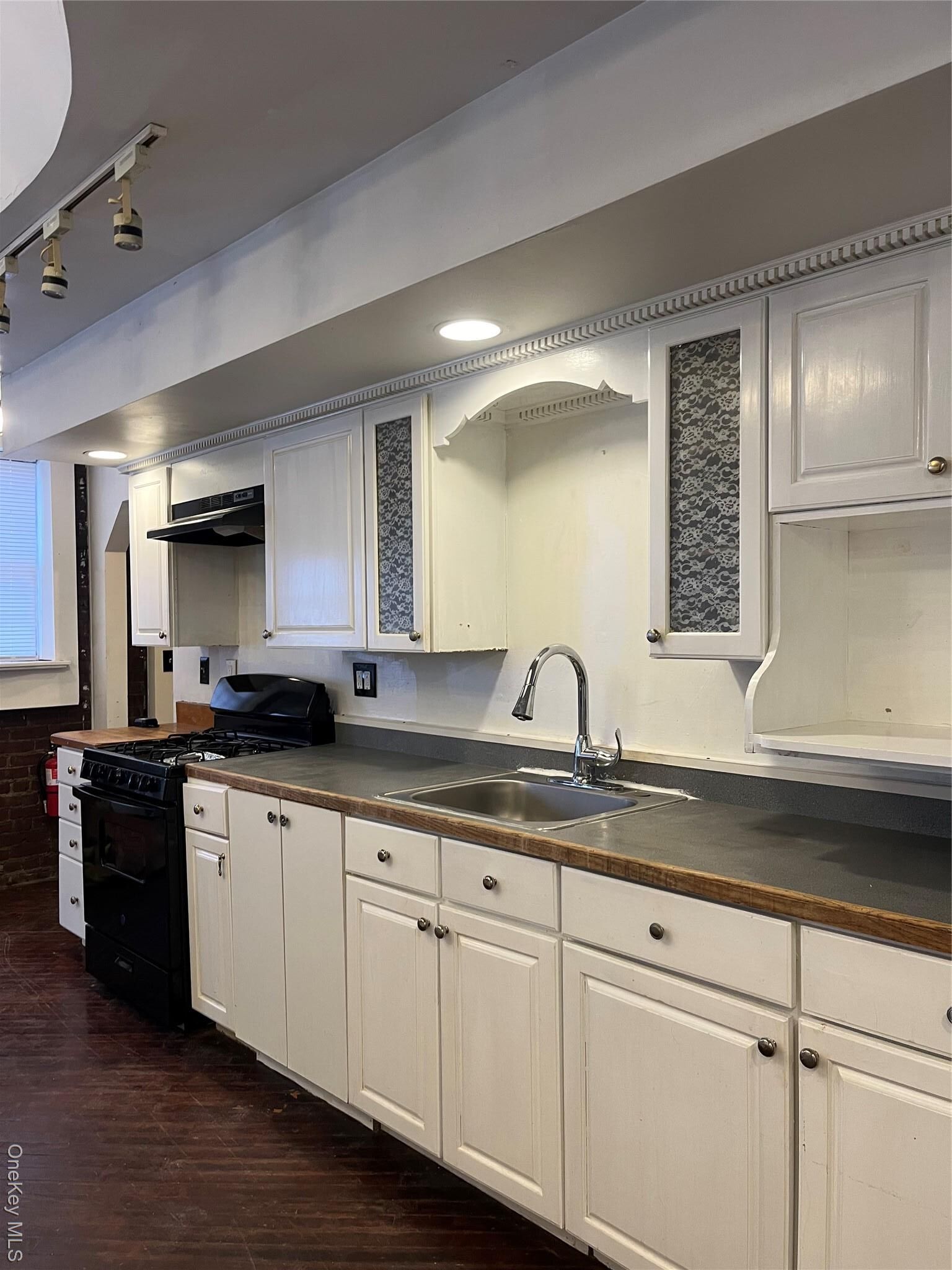 Property Photo:  22 East Main Street  NY 10940 