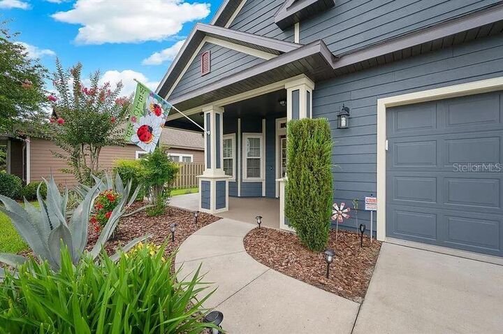 Property Photo:  7827 SW 79th Drive  FL 32608 