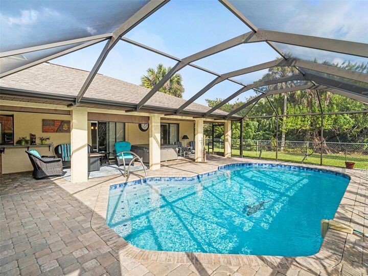 Property Photo: 507 Ramblewood Street FL 33953