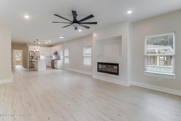 Property Photo:  154 Balmoral Avenue  MS 39531 