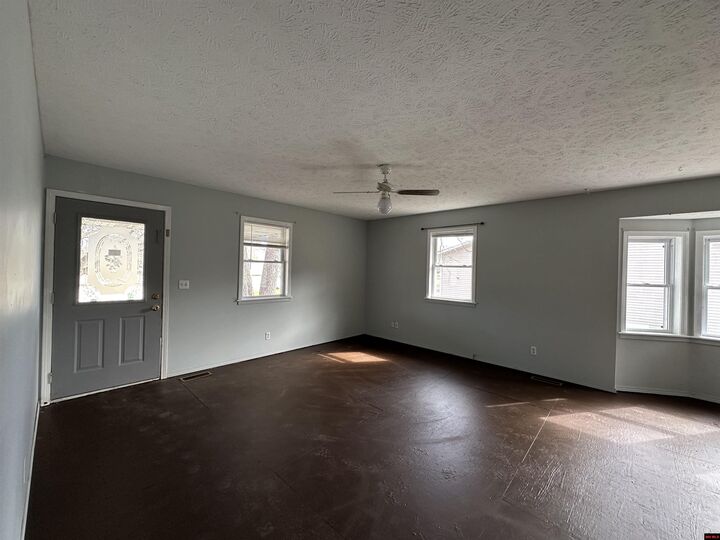 Property Photo:  502 Walnut Street  AR 72634 