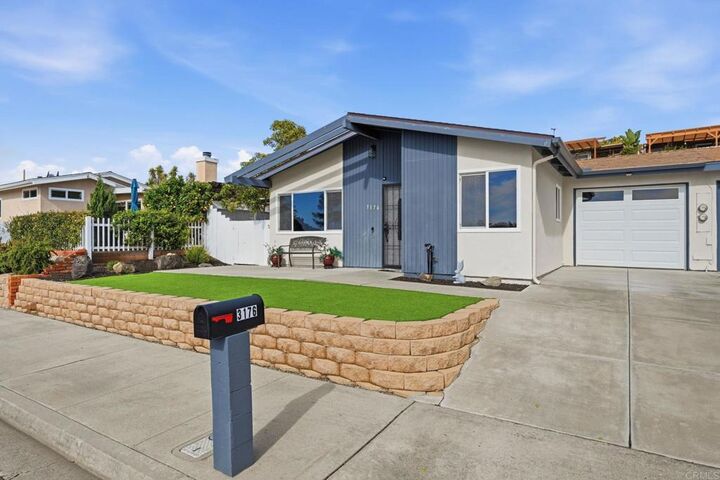 Property Photo:  3176 Isabella Drive  CA 92056 