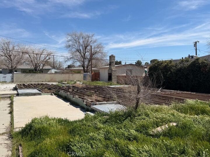 Property Photo:  45356 10th Street W  CA 93534 