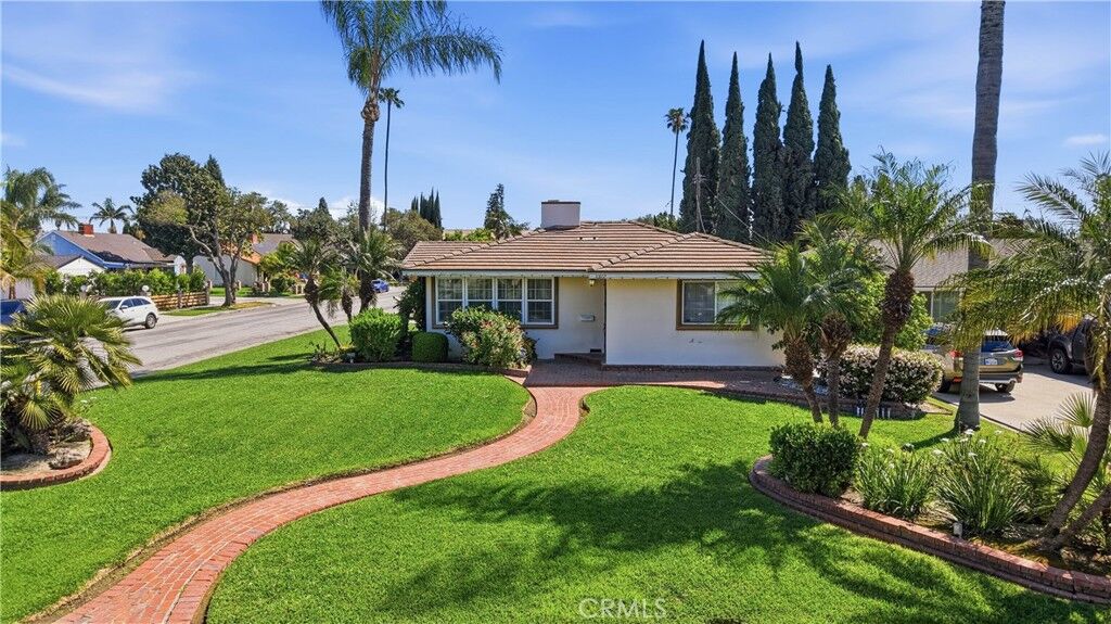 Property Photo:  10802 Hasty  CA 90241 