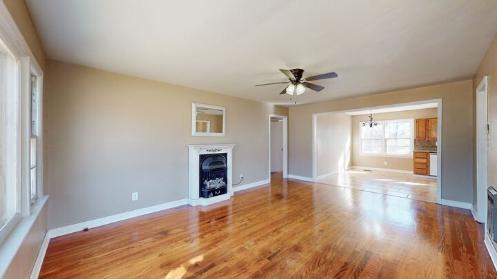 Property Photo:  300 Yeager St  TN 37388 