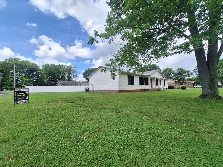 Property Photo: 101 Lisa Cir TN 37398