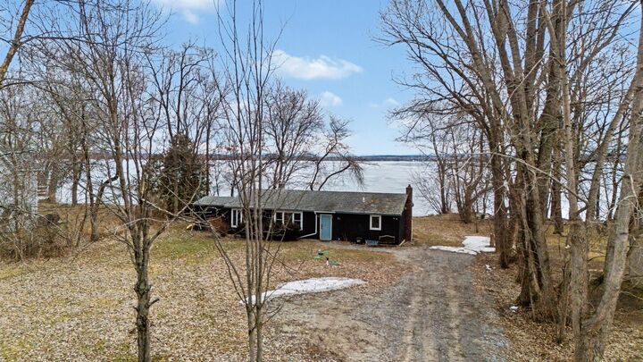 Property Photo:  87 Jayview Road  VT 05488 