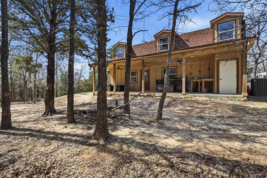 Property Photo:  2119 County Road 2585  TX 76225 