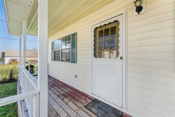 Property Photo: 305 Shaver Street AR 72616