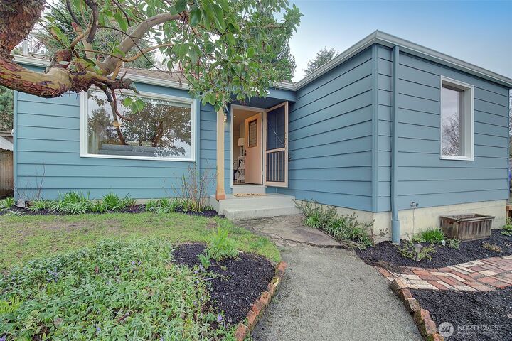 Property Photo:  3625  36th Avenue W  WA 98199 