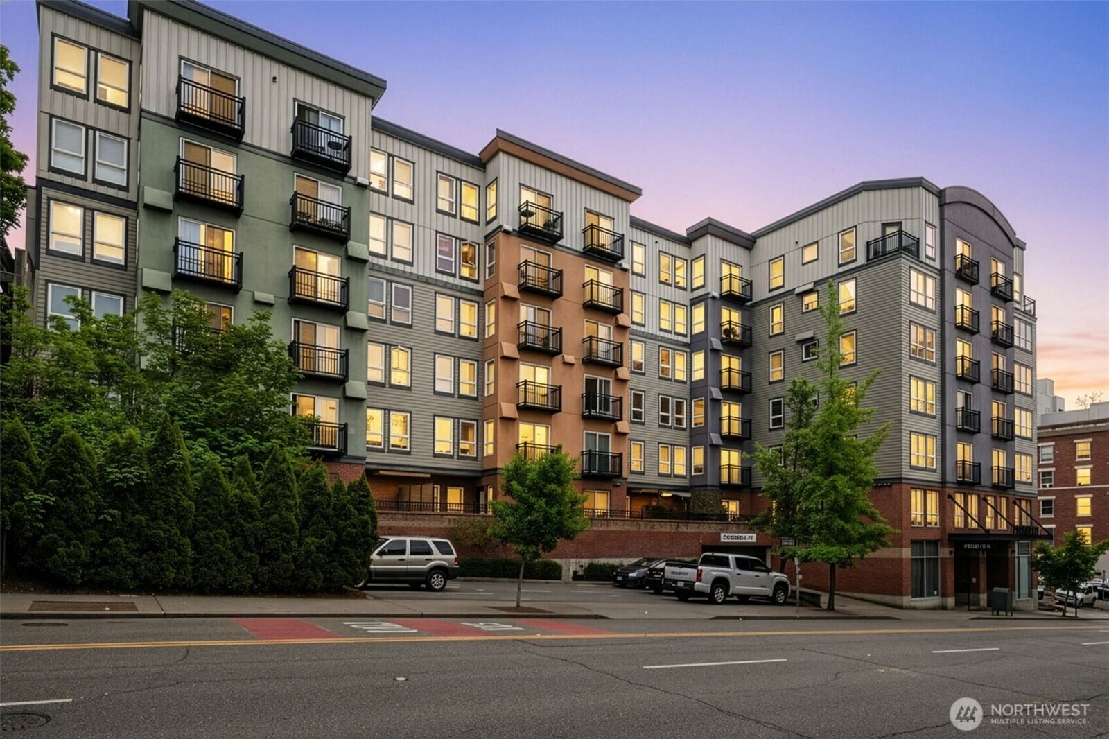 Property Photo:  108  5th Avenue S 720  WA 98104 