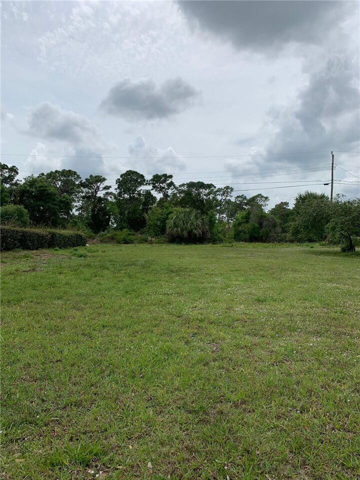 Property Photo:  8065 126th Street  FL 32958 