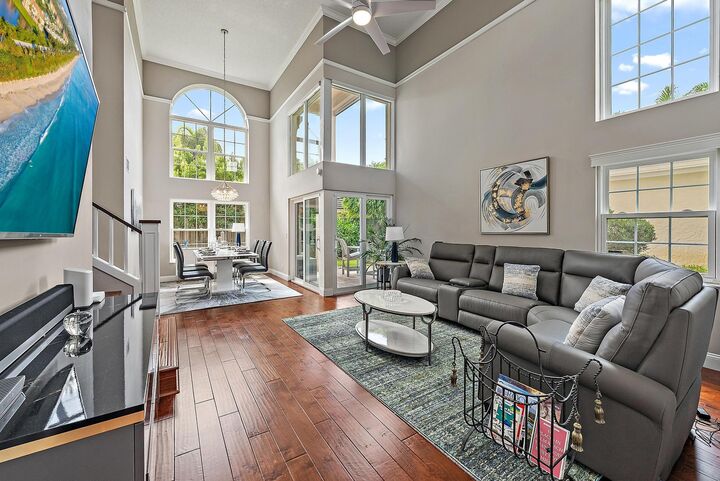 Property Photo:  17 Commodore Place  FL 33418 