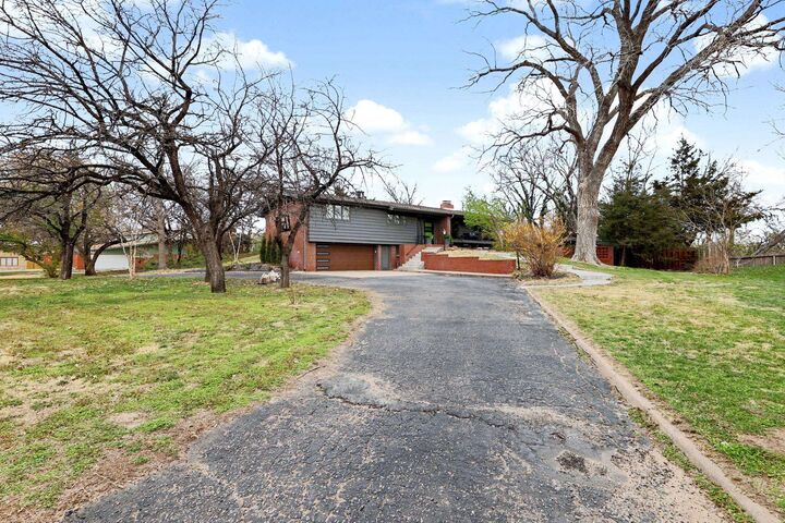 Property Photo:  3044 W Bluebird Dr  KS 67204 