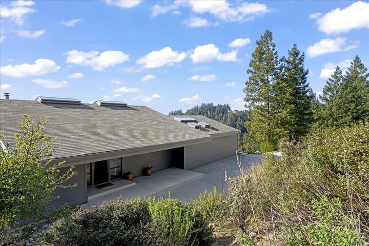 Property Photo:  12336 Indian Rock Way  CA 95033 