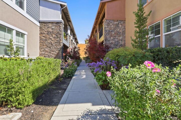 Property Photo:  1658 North Pole Place 1  CA 95124 