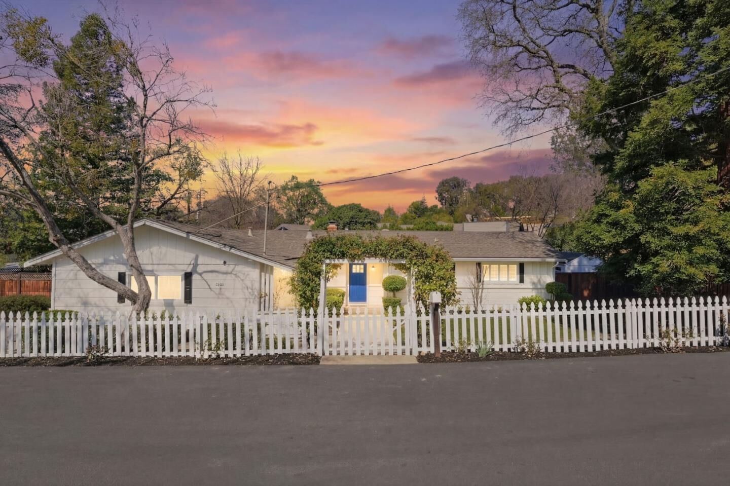 Property Photo:  300 La Tierra Buena  CA 94526 