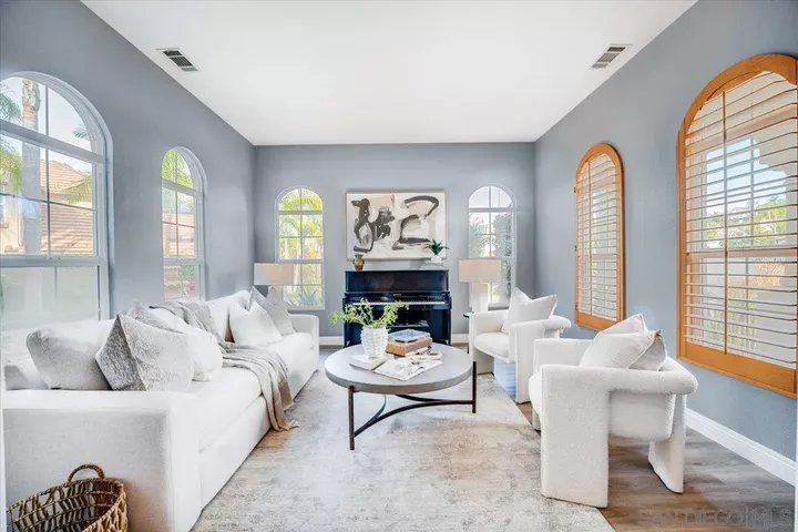 Property Photo:  3272 Avenida La Cima  CA 92009 