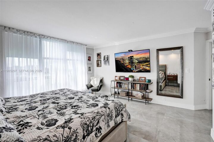 Property Photo: 19101 NE 36th Ct 1805 FL 33180