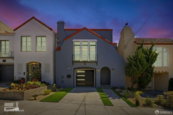 Property Photo:  2124 18th Avenue  CA 94116 