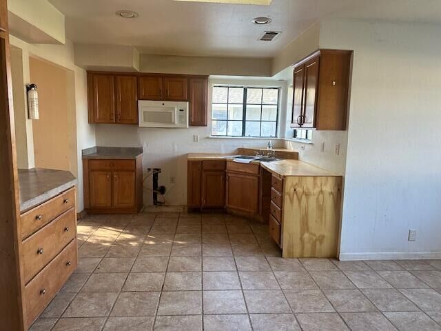 Property Photo:  5875 Farm House Lane  CA 96001 