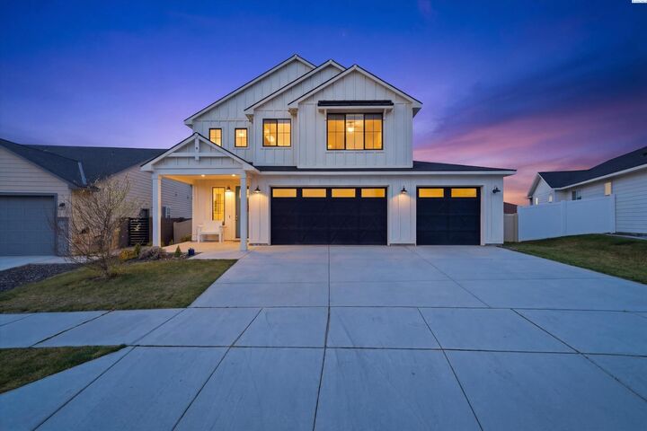 Property Photo: 4730 Roark Dr WA 99352