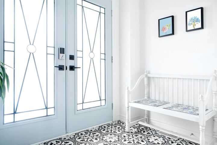 Property Photo:  93 Wesmina Avenue  ON L4A 4W5 