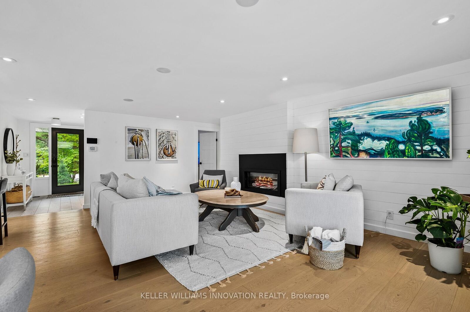 Property Photo: 2872 Muskoka Road 118 N/A W ON P0B 1J0
