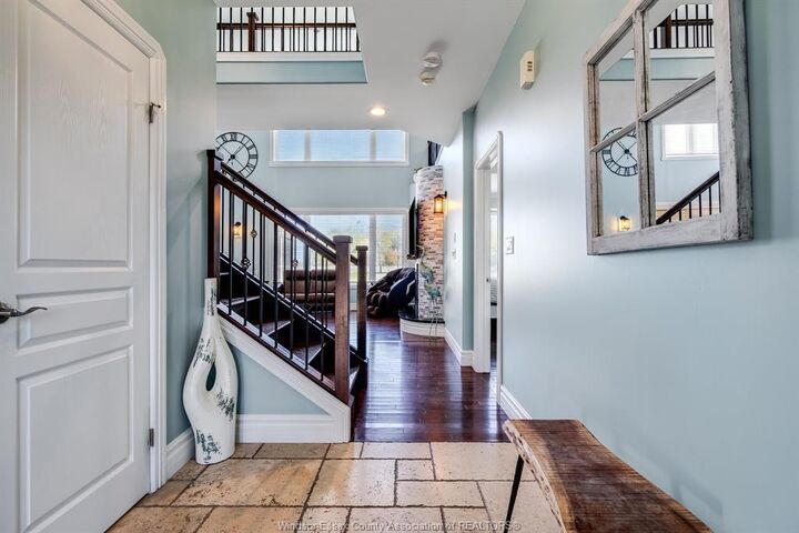 Property Photo:  7 Mettawas Lane  ON N9Y 0A2 