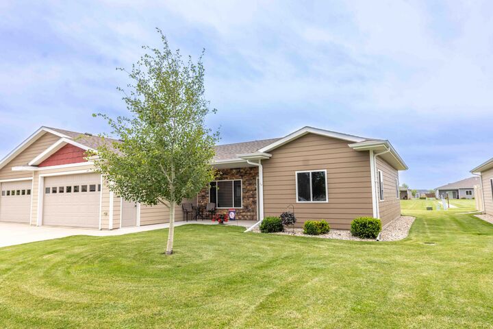 Property Photo:  1716 Miller Lane  SD 57401 