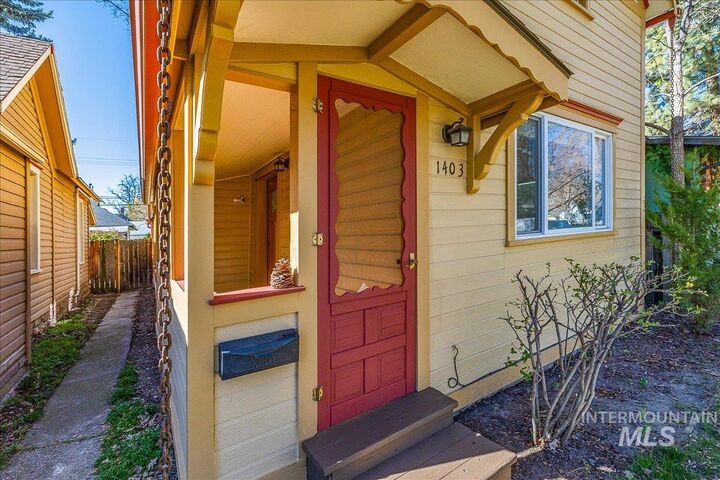 Property Photo: 1403 N 7th Street ID 83702