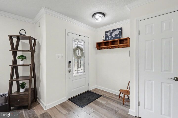 Property Photo: 5633 Inverchapel Road VA 22151